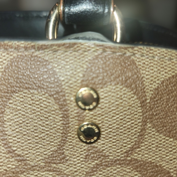 Vintage Coach Lillie Signature Carryall In Signatue Canvas Gold Tone Hardware - Picture 5 of 16